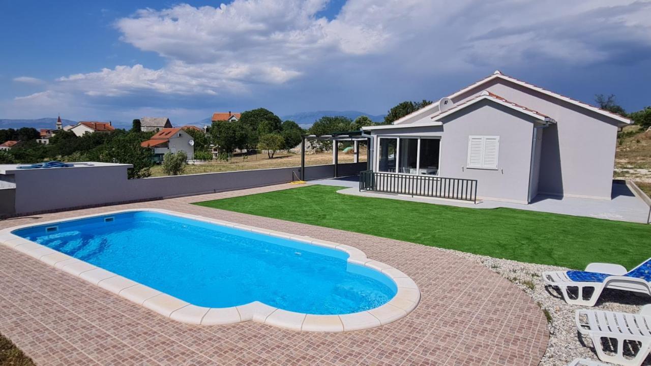Nane Garden House With Heated Pool Mirce Exterior foto