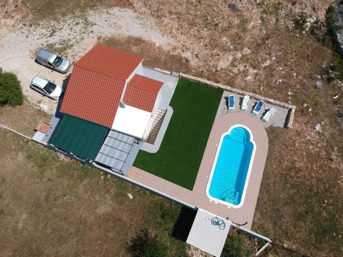 Nane Garden House With Heated Pool Mirce Exterior foto